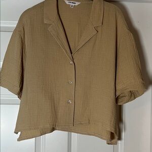 Steve Madden Beige Cropped Shirt